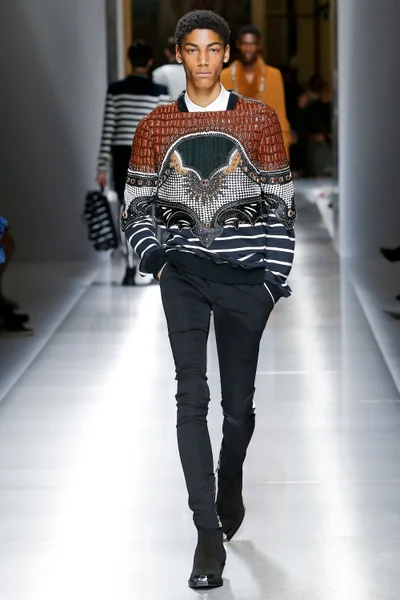 Look 39